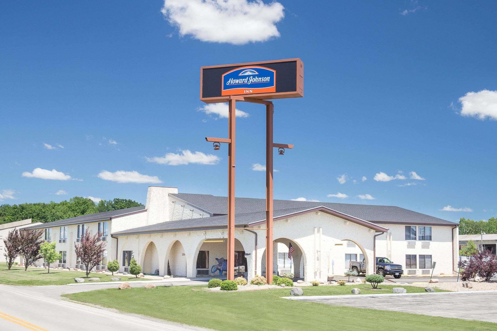 Howard Johnson By Wyndham Appleton Exterior photo